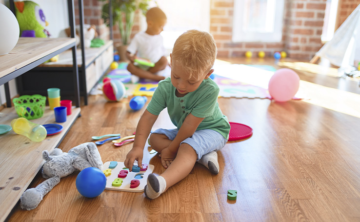 Aprender brincando: conheça estratégias para utilizar jogos na  alfabetização