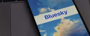 rede social Bluesky aberta em um celular