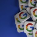 vários logos do Google em 3D