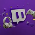 Logo da Twitch com vários gadgets de videogame ao seu redor.