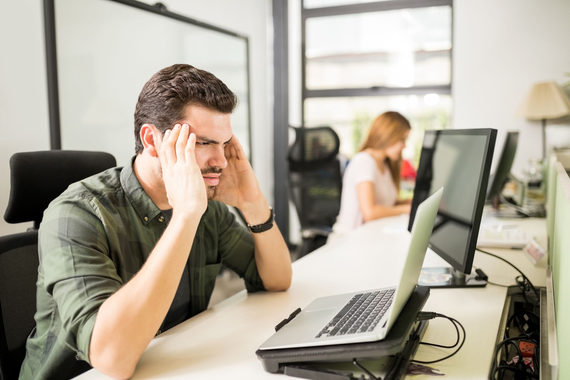 Quando está na hora de trocar o computador da empresa? Montamos um guia sobre o assunto!