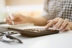 O que fazer para reduzir despesas em infraestrutura e equipamentos em sua empresa?