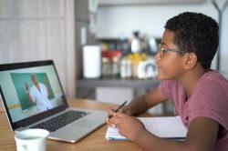 Transformação Digital na Educação: como a tecnologia está mudando o ensino e as instituições