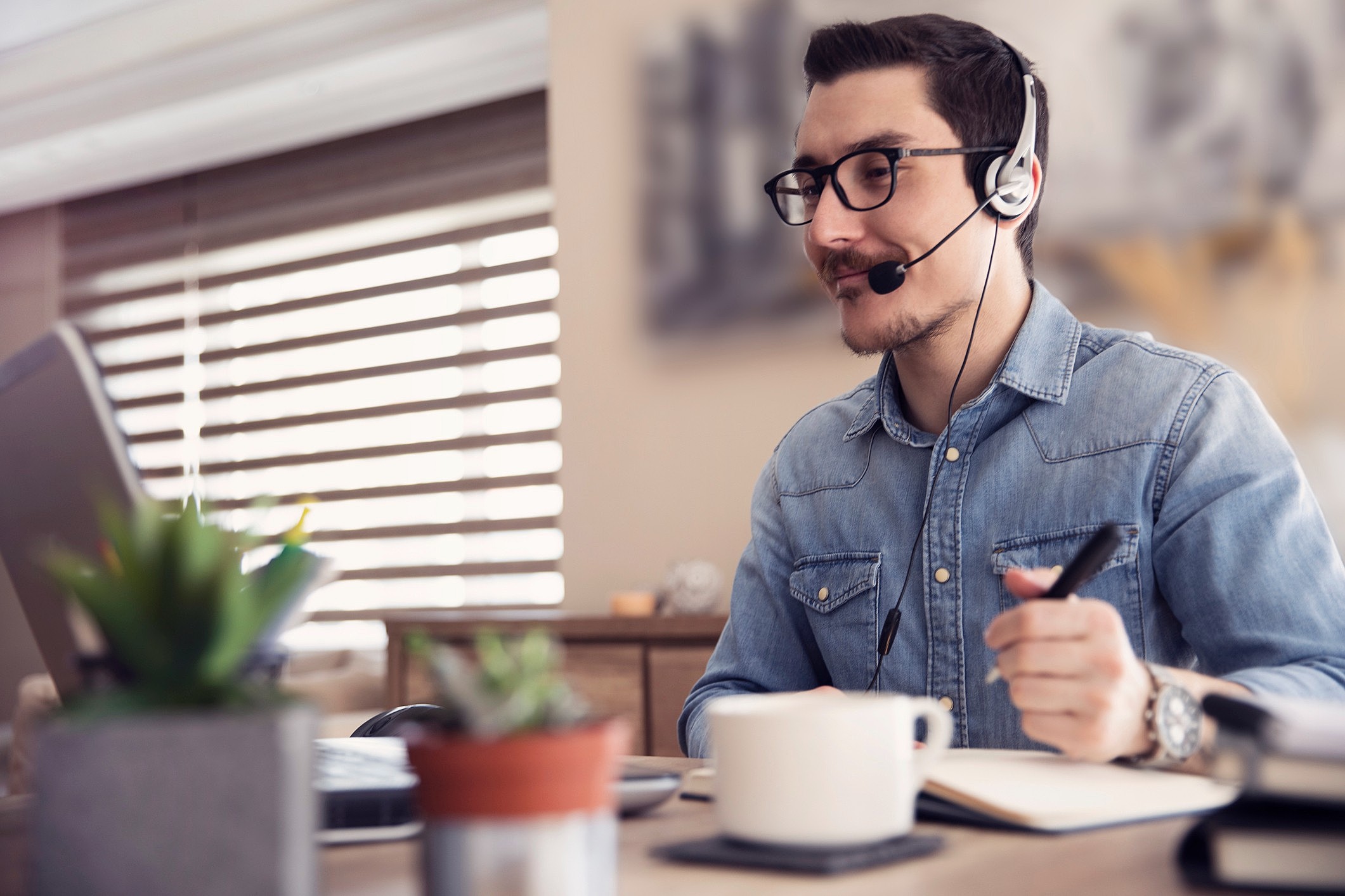 O trabalho híbrido veio para ficar! 5 cuidados ao adotar esse modelo