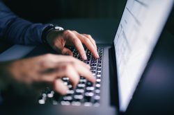 Computador para trabalho: 7 cuidados essenciais para se ter