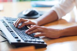 Como corrigir teclado desconfigurado? Confira