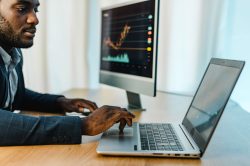 Curva de adoção de tecnologia: confira as principais diretrizes