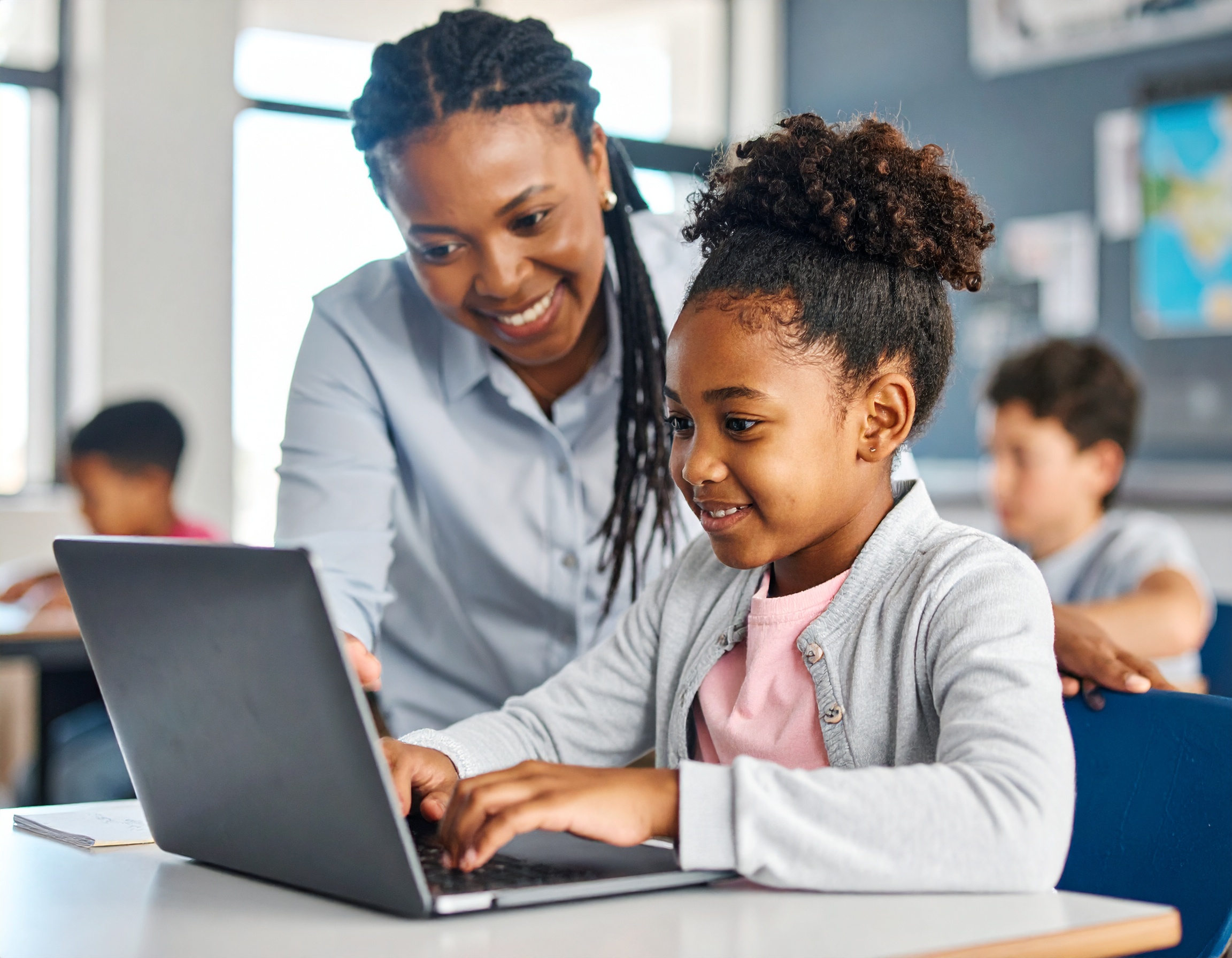 Era digital na educação: como os notebooks educacionais podem ampliar o acesso e a inclusão digital